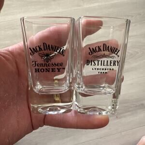 jack daniels 1 tennessee honey shot glass 1 Distillery